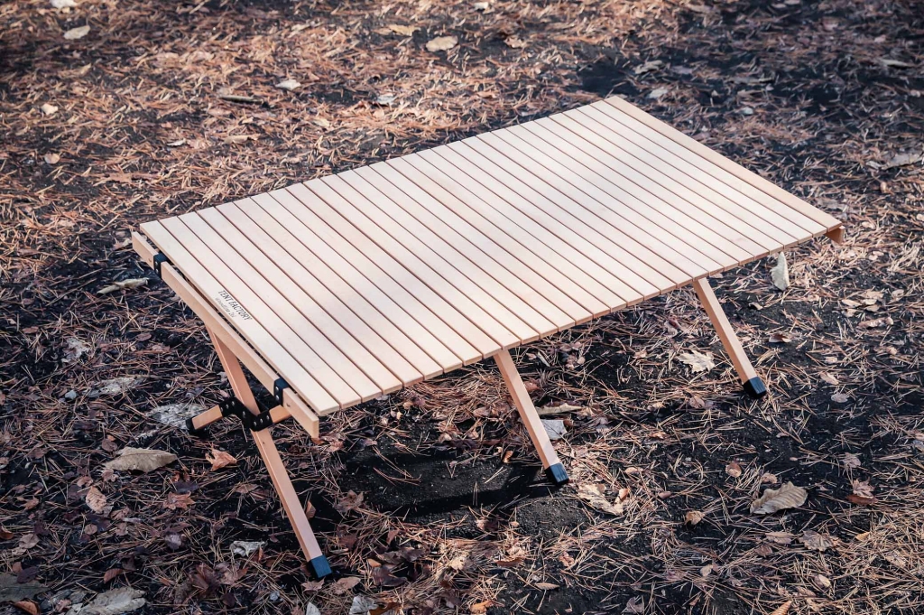 ファミリーキャンプをオシャレに演出するなら奥行70㎝のワイド天板を