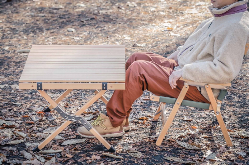 オシャレサイトはロースタイルのウッドファニチャー！手ごろな価格が