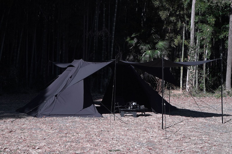 初代モデルが早々に完売したブラックツーポールテントが予約販売を開始