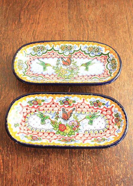 メキシコプエブラ州・陶器タラベラ焼きお皿 食器 ハチドリと花模様・飾り皿