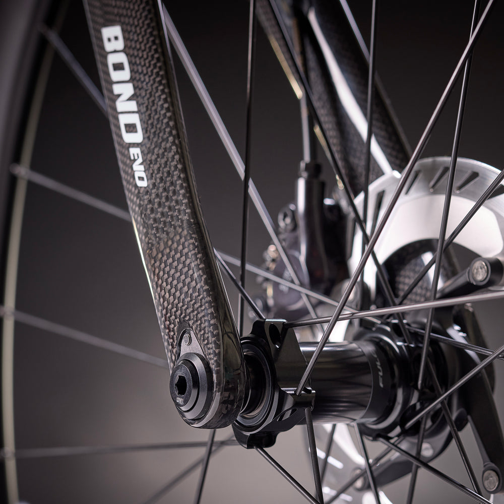 BOND EVO - RED-CARBON-RED METAL SHINY 23 – Cipollini