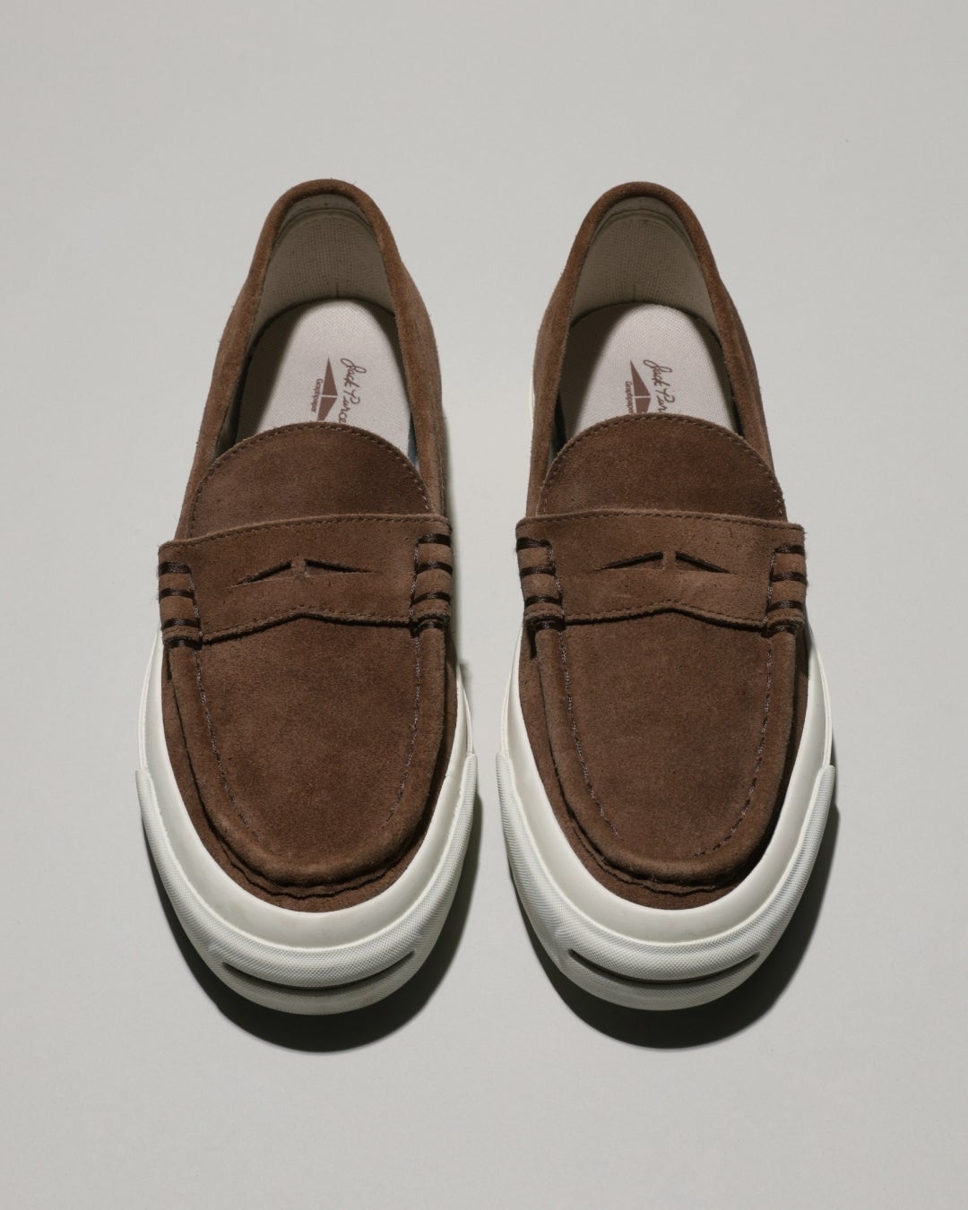 コンバース」と「グラフペーパー」の大人なコラボスニーカーは