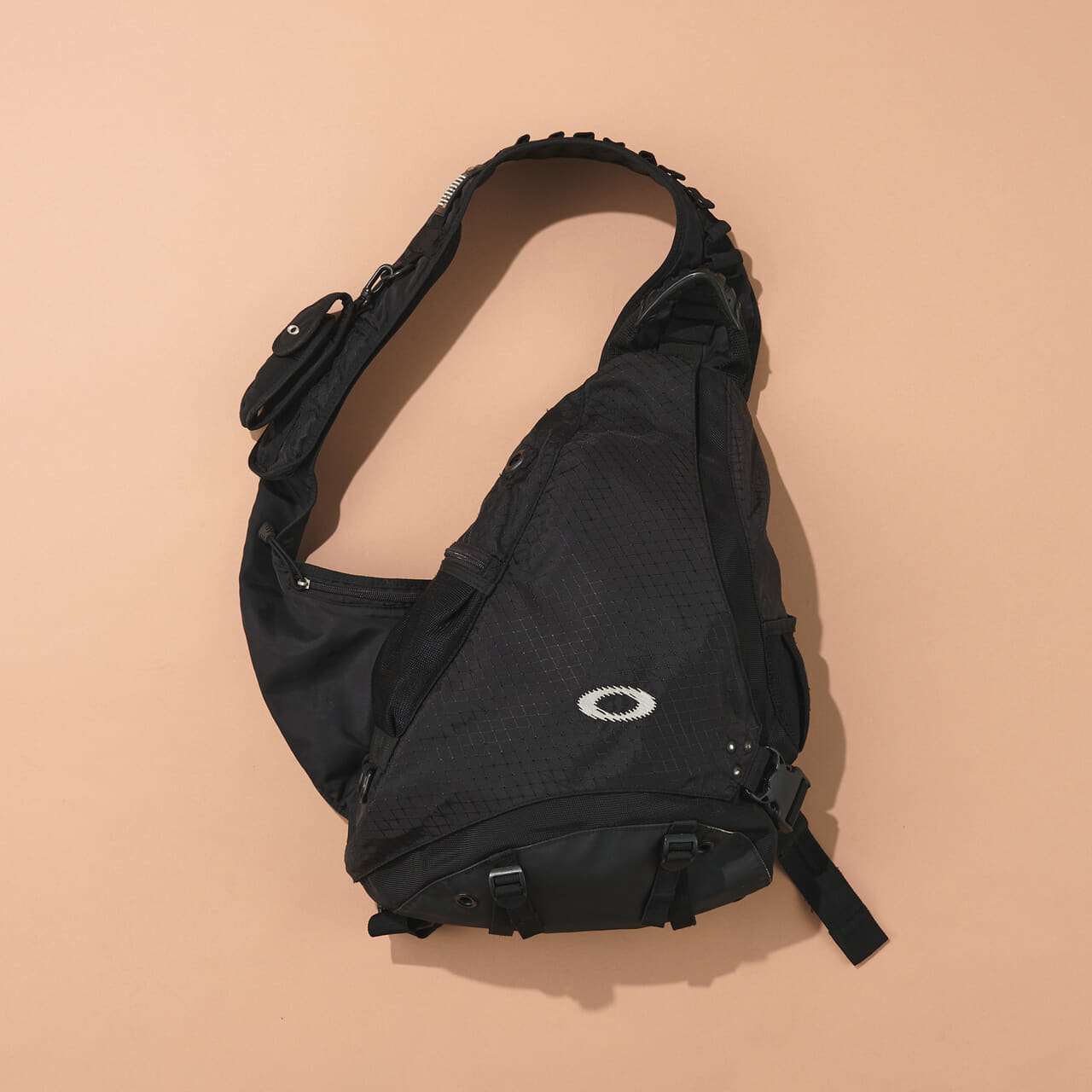 エディターがいま夢中なのは「オークリー」。本気で買ってよかった4選