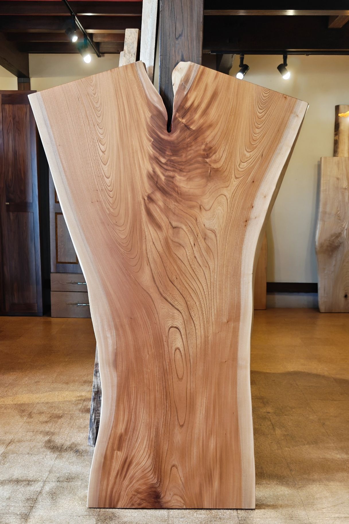 神奈川県 海老名店展示 一枚板 欅(けやき・ケヤキ)材 テーブル用天板