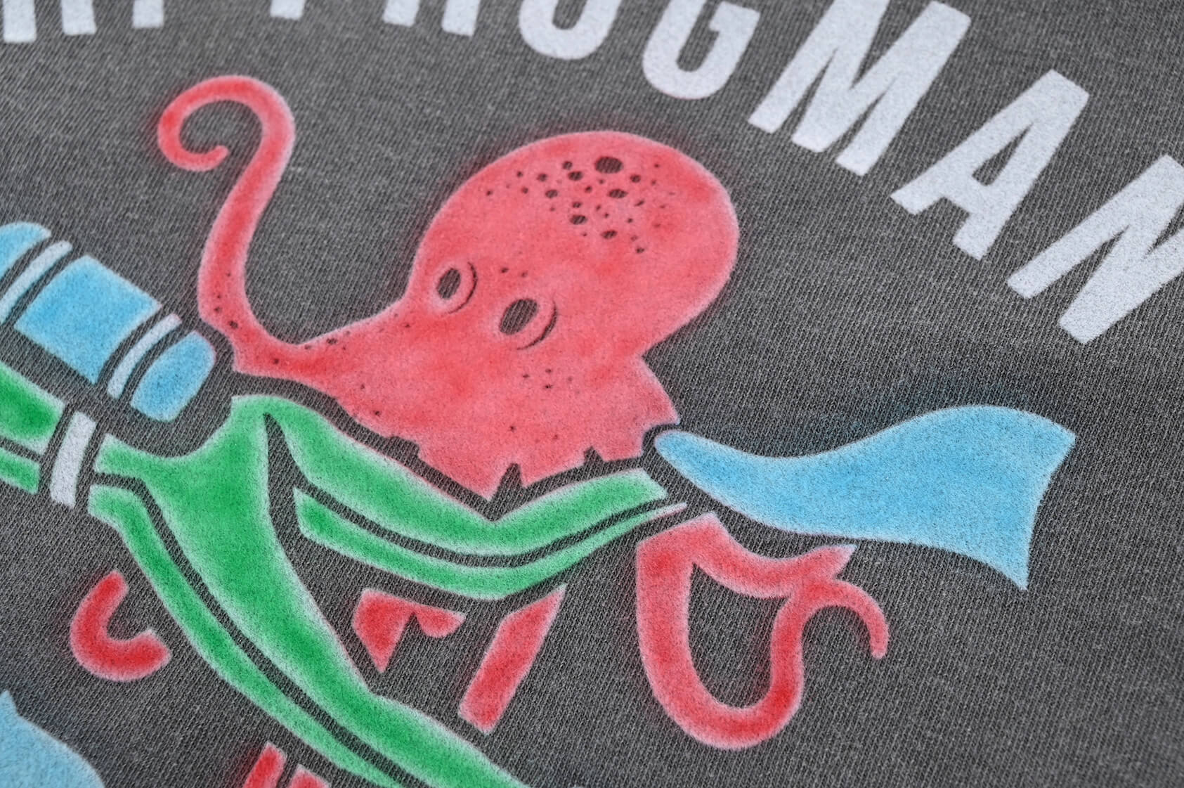 フロッキーエアブラシプリント】唯一無二のプリント | プリント工場の丸昇