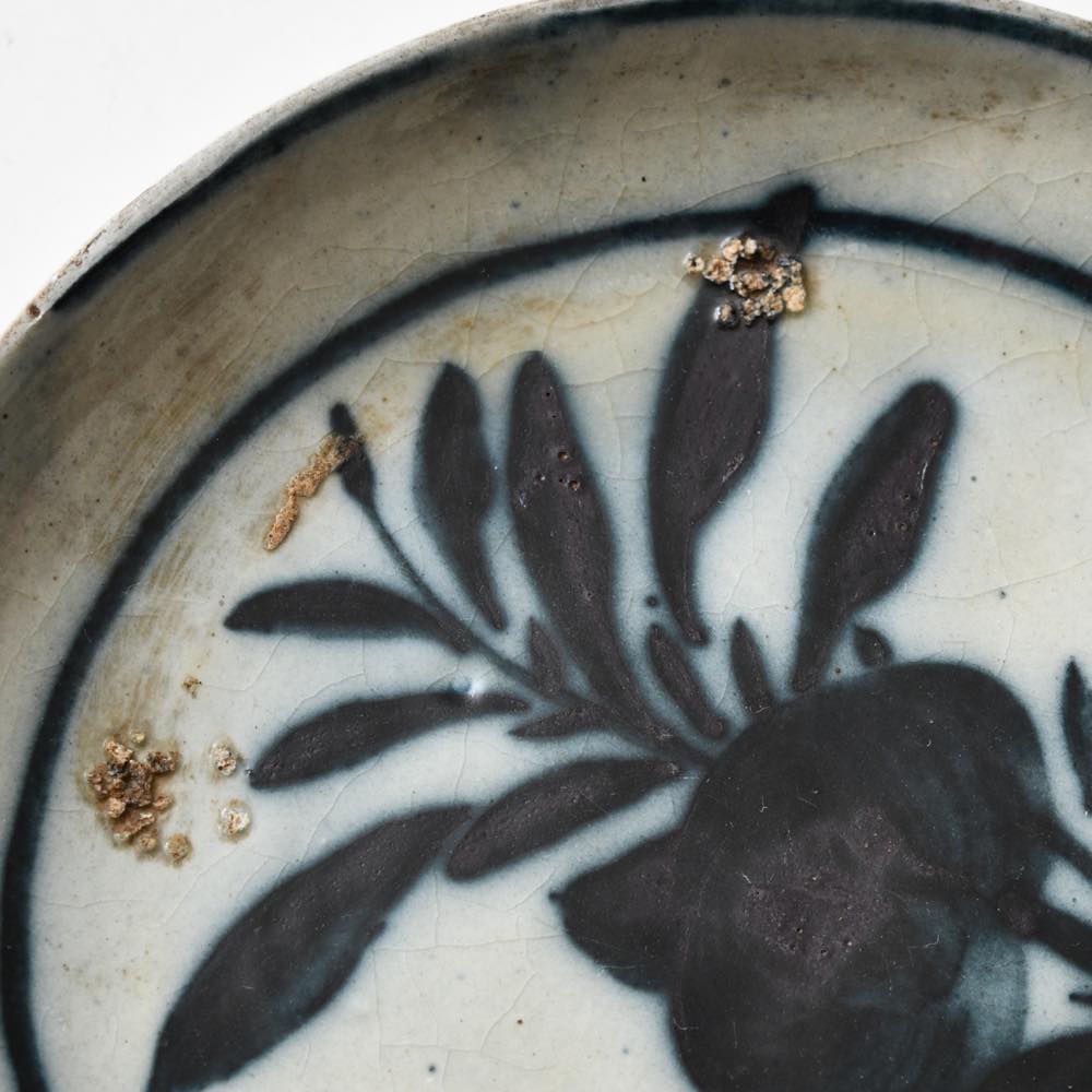 中国美術 青磁 鹿福紋 皿 φ19.5cm(K-A827) 中国美術 青磁 鹿福紋 皿