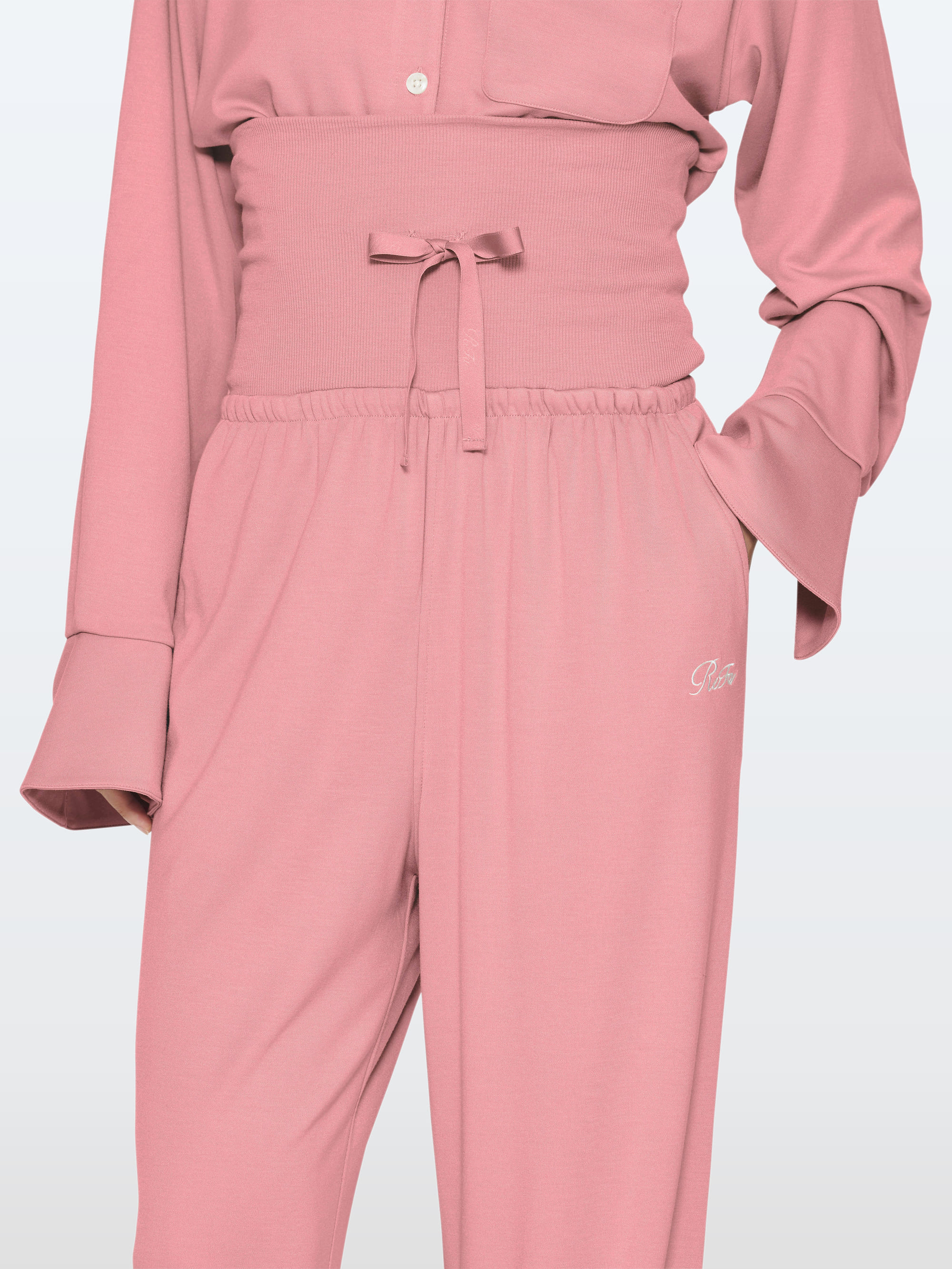 リファバイタルテック モイストスムース スタンドカラースリープウェア