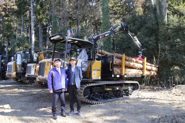 諸岡 展示・試乗会を開催 新型グラップル付フォワーダ披露 │