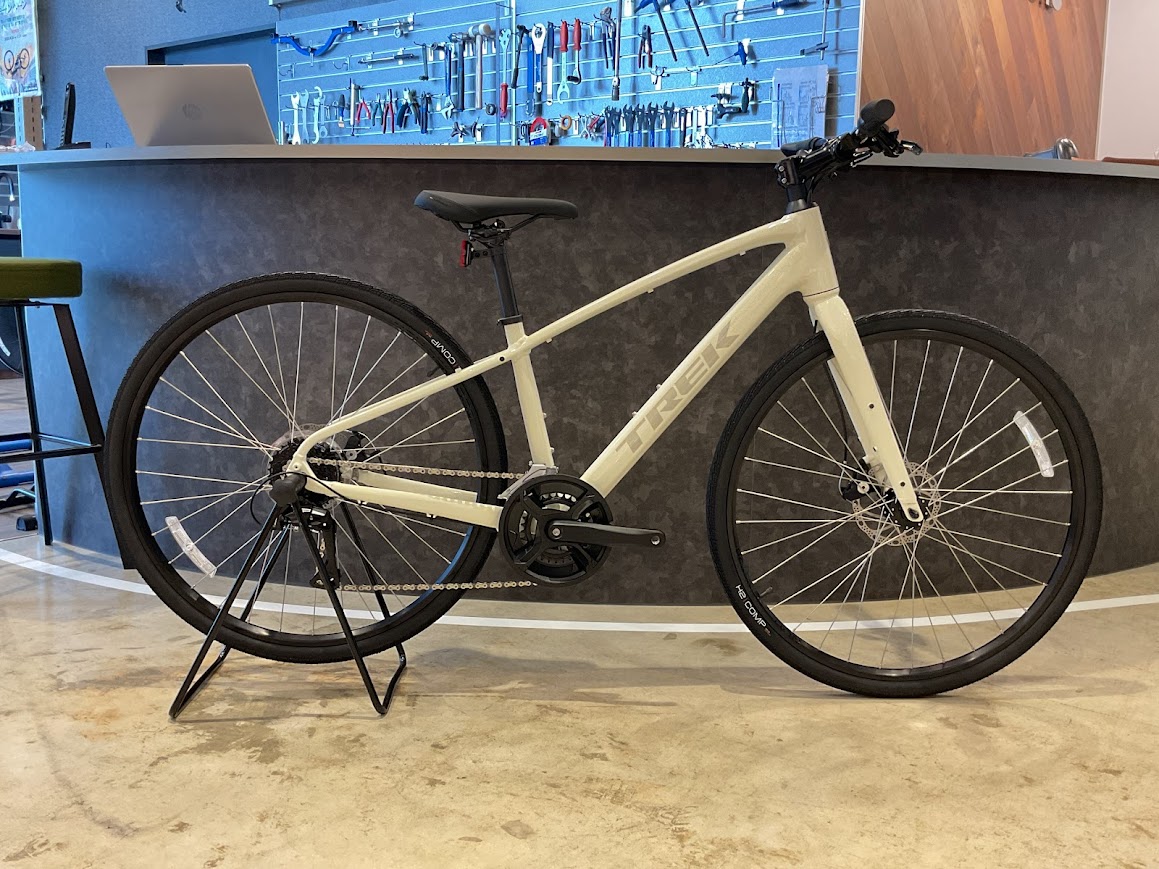 TREK FXクロスバイクNewカラーが登場！ | 楽々園 | バイシクルネコモト