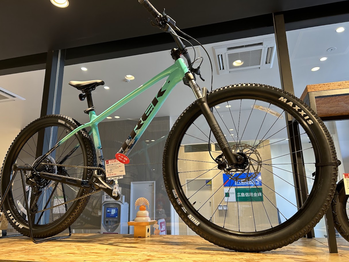 旧モデルがお買い得！ マウンテンバイク Marlin 6 Gen 3 ラスト1台です