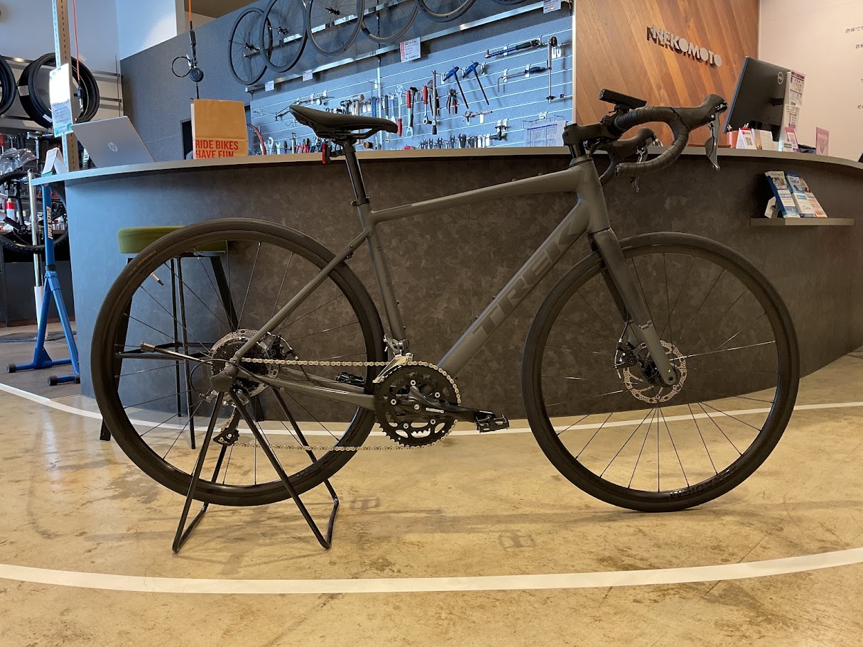 楽々園】TREK FX 1＆Domane AL 2｜クロスバイクとロードバイクをご納車