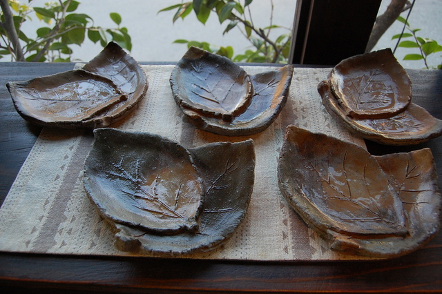原田拾六 備前かせ胡麻葉皿5枚揃(共箱) 16cm Bizen leaf shaped plate