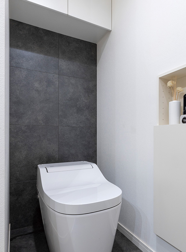 トイレ | 収納（トイレ収納・収納棚・壁厚ニッチ収納）、壁、床 | 収納