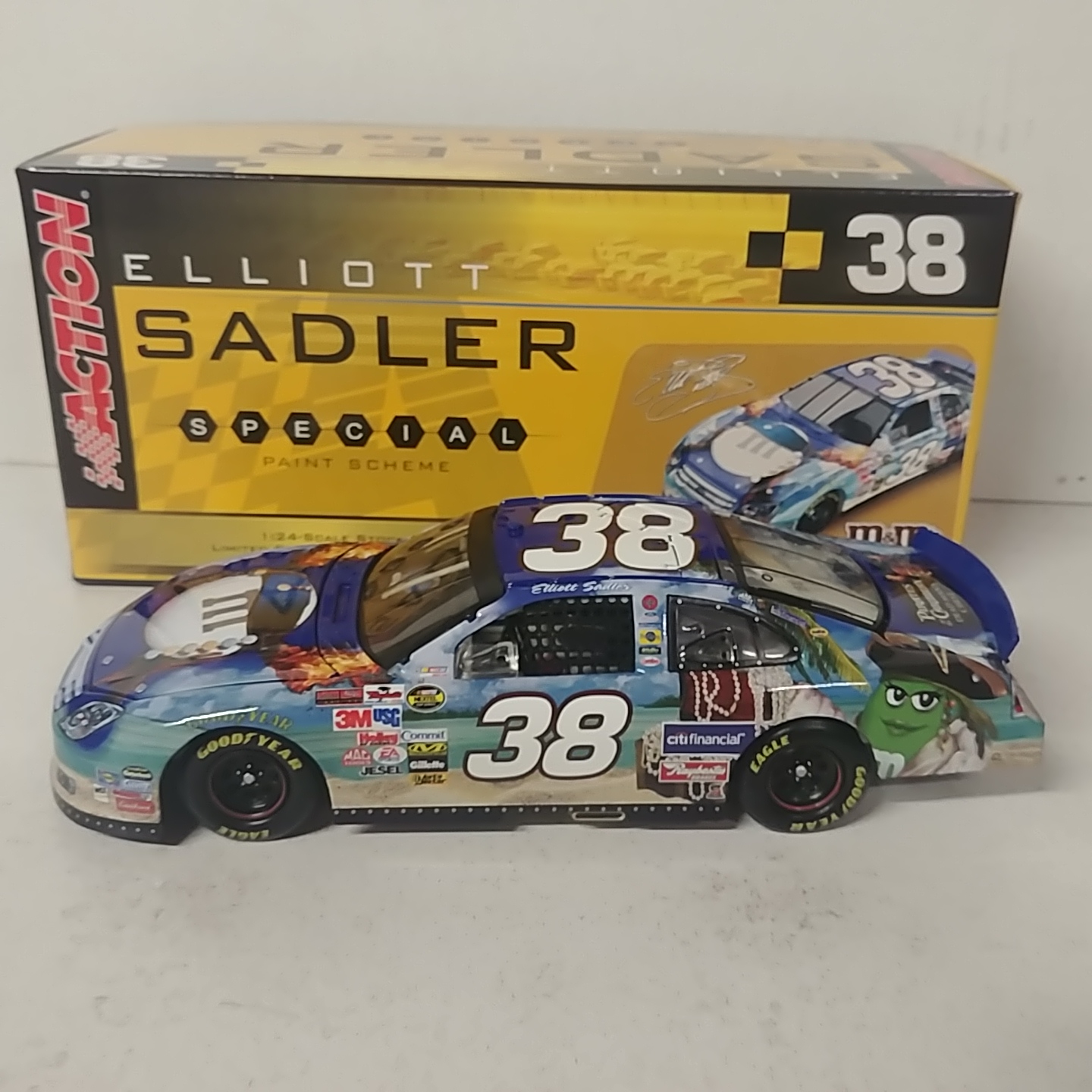 2006 Elliott Sadler 1/24th M&M's 