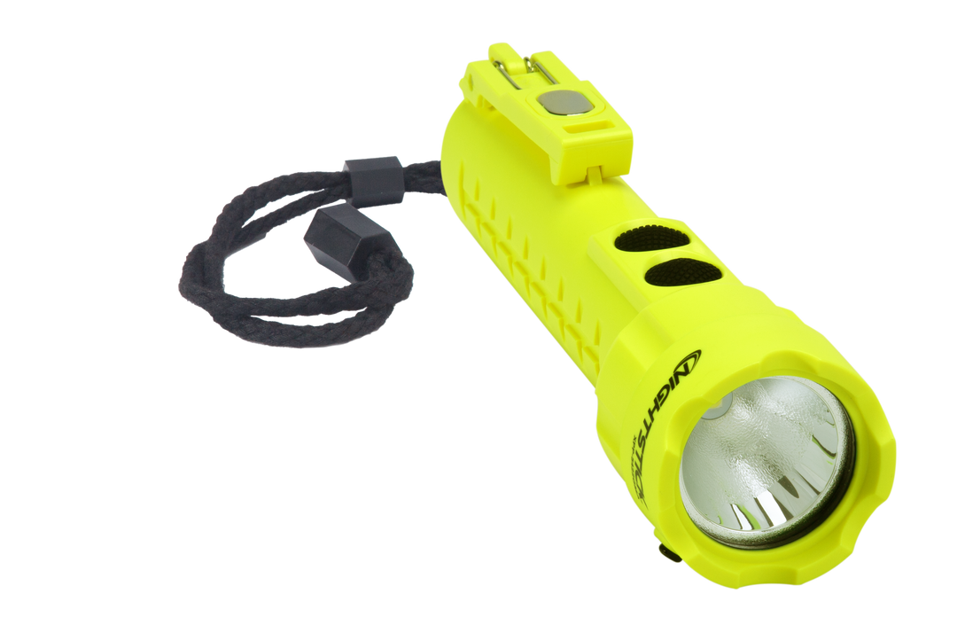 XPP-5422GMA: Intrinsically Safe Dual-Light Flashlight w/Dual Magnets