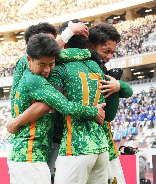 高校サッカー】“3冠”青森山田隙なしV「パーフェクト」監督は選手称賛