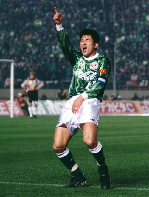 J1昇格PO】ヴェルディOB集結！武田修宏氏、カズさんのライン公開