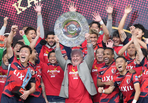 鹿島】「神様」ジーコが語る復権のカギ「履歴書に『鹿島アントラーズ