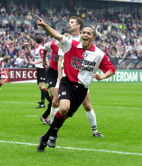 小野伸二氏が古巣フェイエノールトで引退セレモニー「ここで過ごした