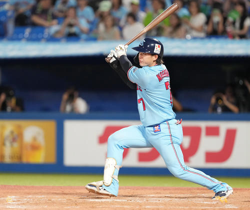 ヤクルト】長岡秀樹、7月のスカパー！サヨナラ賞を受賞 7・28広島戦