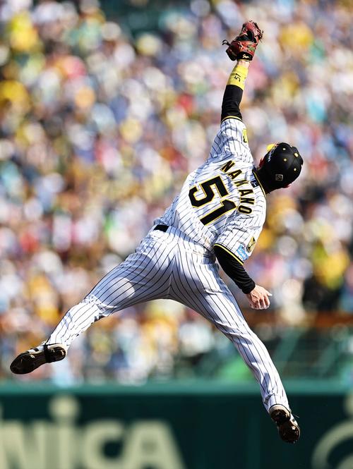 阪神】中野拓夢が“忍者守備”で甲子園わかせる！「あんなに跳ねると思っ