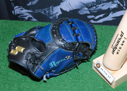 阪神】「梅野隆太郎の0.25ミリ」バットの中間部細くし、振り抜きやすく