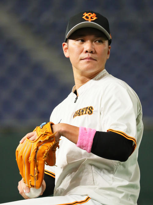 離脱中の巨人坂本ノック、ティー打撃でリハビリ 菅野は1時間汗を流す