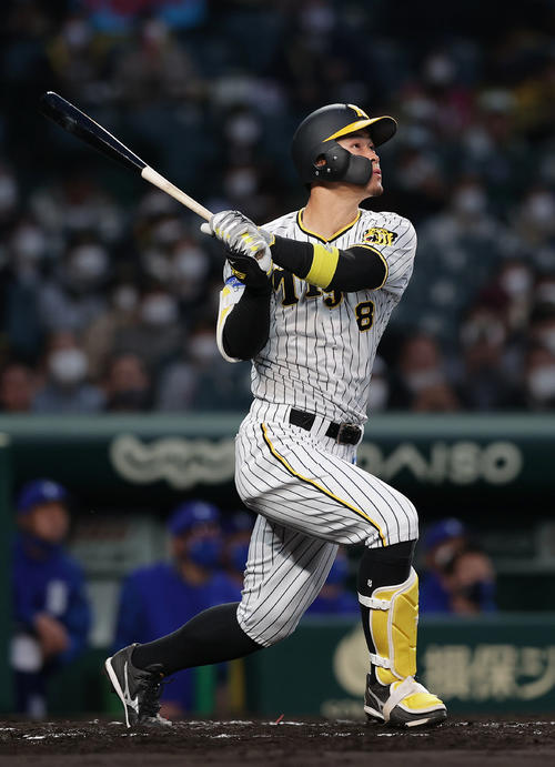 阪神】佐藤輝明今季1号「絶対に勝ちます！」本塁打確信せず猛ダッシュ