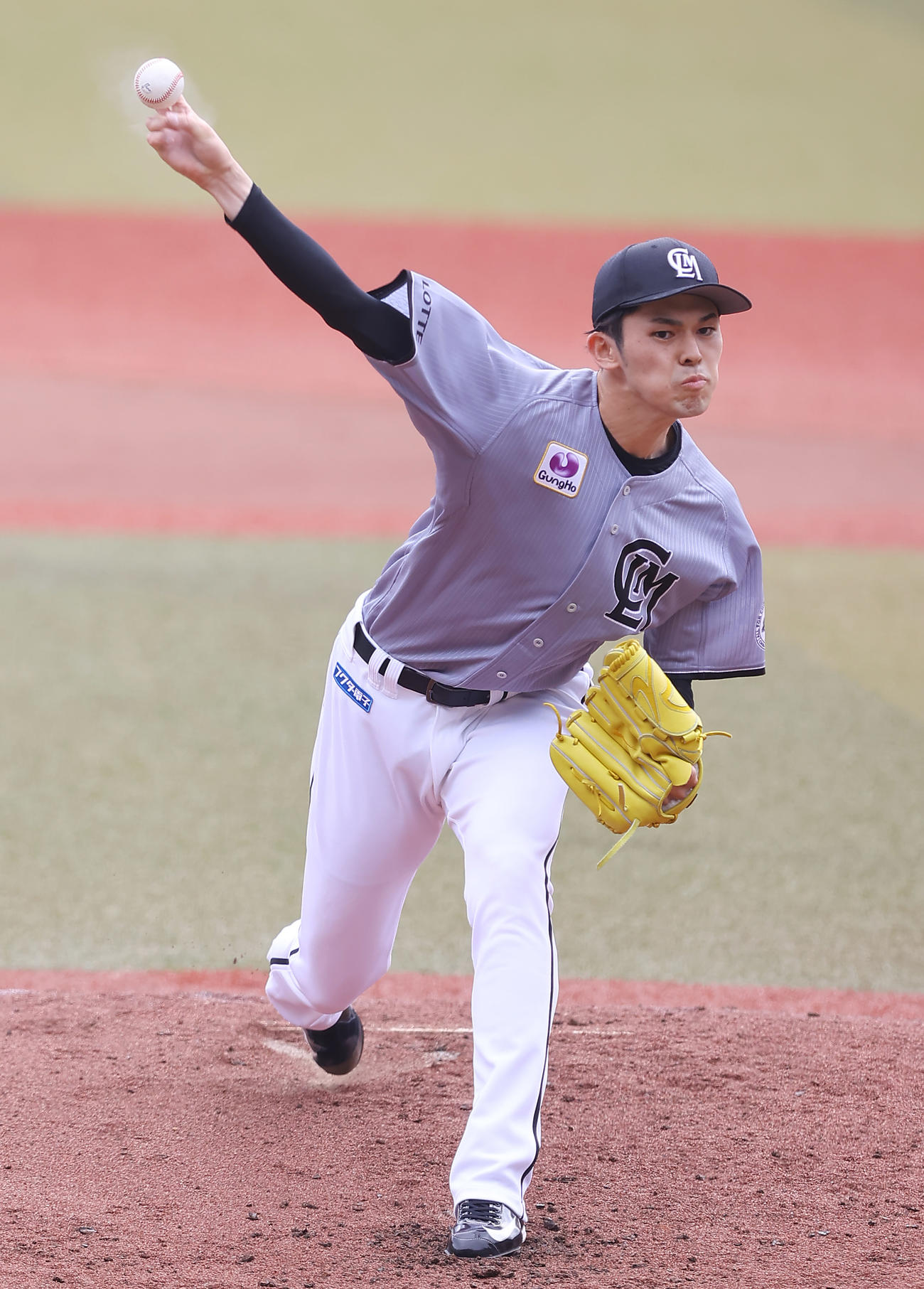 ロッテ】佐々木朗希 日本記録17イニング連続無安打快投も8回で降板