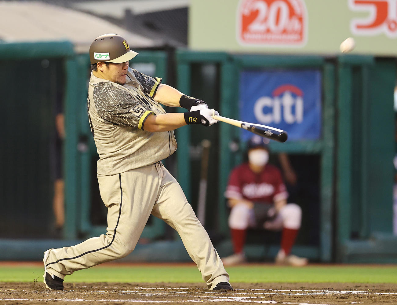 西武】中村剛也450号本塁打、体の変化に向き合い相棒も変化 今握る