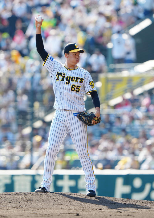 阪神タイガース 湯浅京己選手 2022 最優秀中継ぎ 記念パネル 阪神