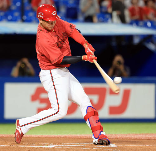 動画】広島堂林翔太2試合連続ホームラン 14年目で初4番 真っ赤に