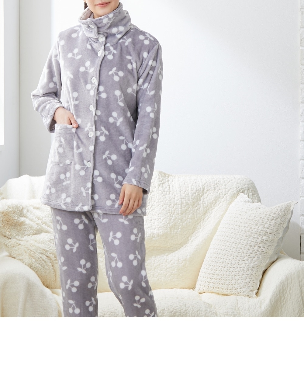 ふわぬくマイクロフリースさくらんぼ柄前開き上下セット 通販【ニッセン】