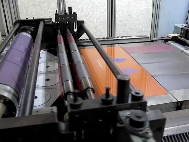 工業製品用オフセット印刷機