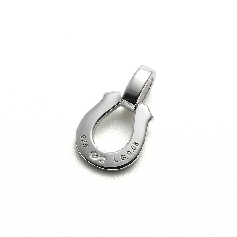 SYMPATHY OF SOUL（シンパシーオブソウル） Small Horseshoe Pendant