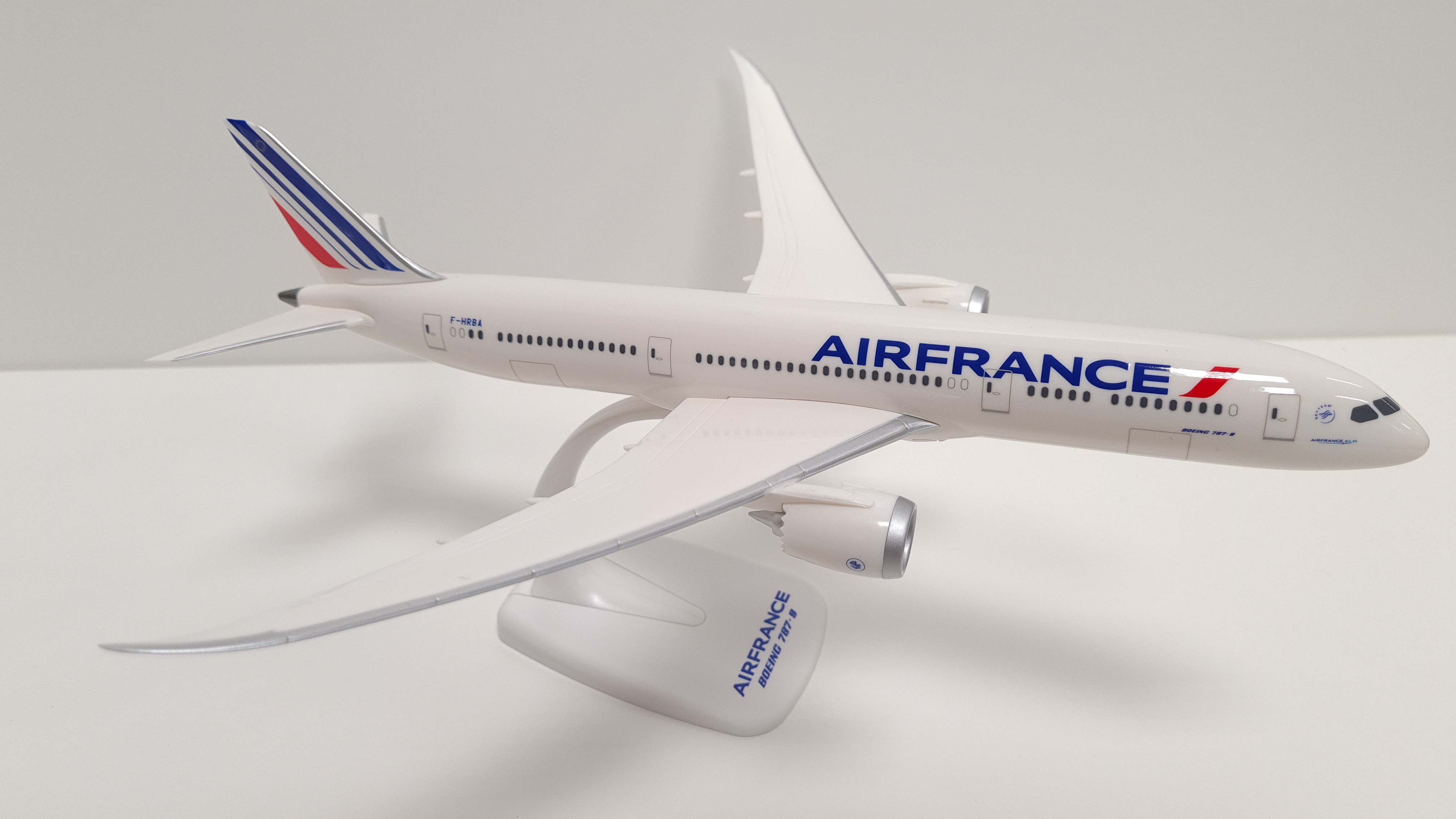 ScaleModelStore.com :: PPC 1:200 - 223113 - Air France Boeing 787-9