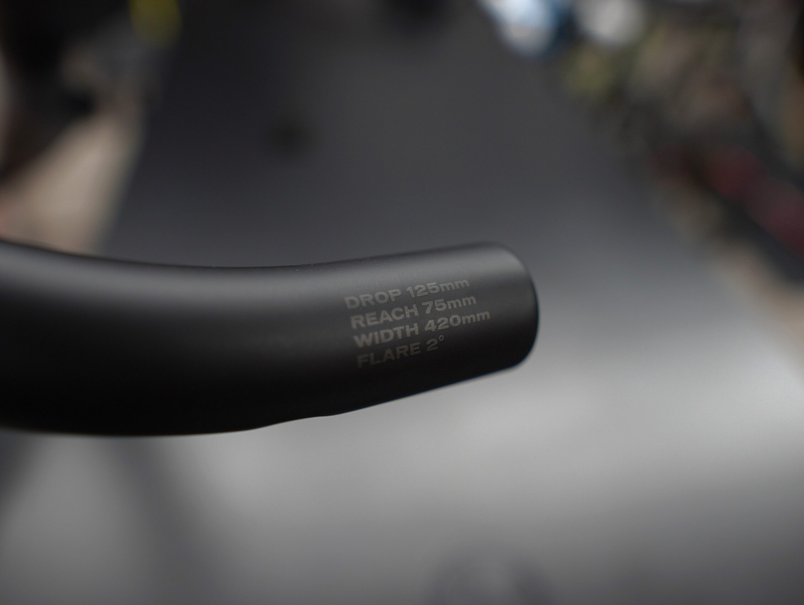 ROVAL RAPIDE ハンドルバー」380・400・420サイズが久々に少量再入荷