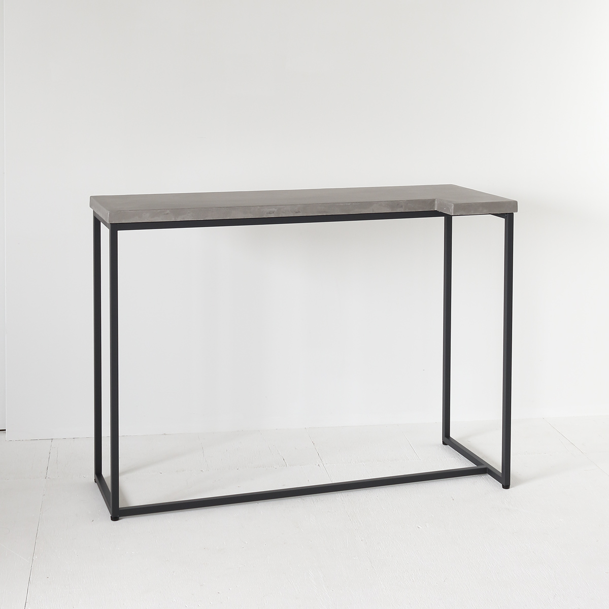 サイズオーダーもオリジナル仕様に。特注製作できるモールテックス家具。