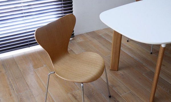 セブンチェア 3107 / ナチュラルウッド オーク / クローム脚FRITZ