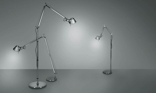 トロメオ フロアランプ / シルバーArtemide（アルテミデ） | 公式通販