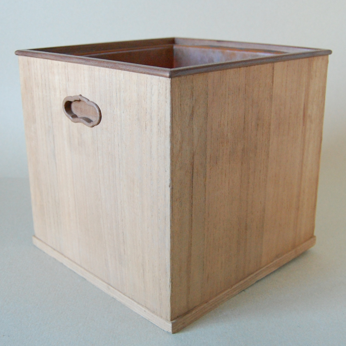 火鉢と炭道具の販売 骨董 斎明堂 / 白桐箱火鉢