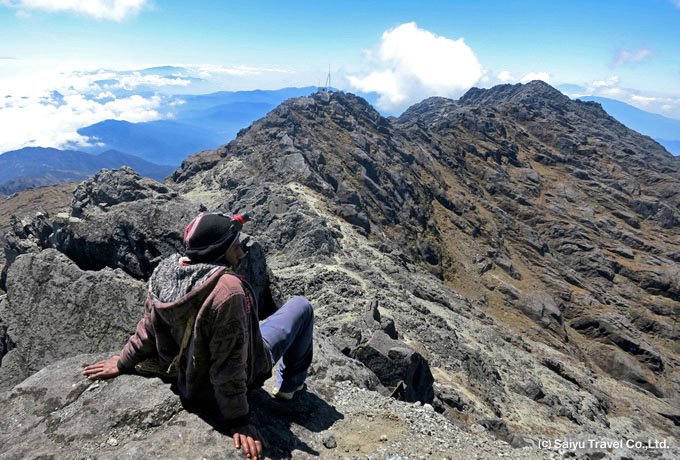 パプアニューギニア最高峰 ウィルヘルム山登頂とゴロカ滞在｜西遊旅行