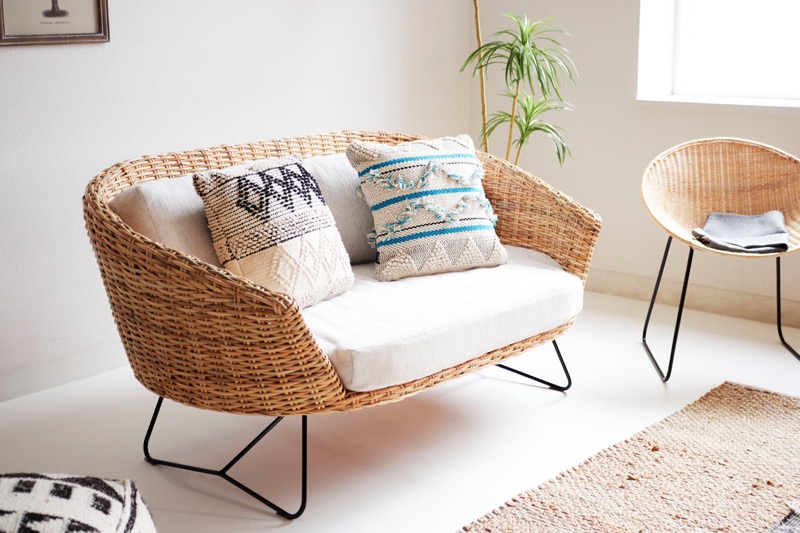 柔らかなシルエットが可愛らしいラタンソファ(並び順：発売日)