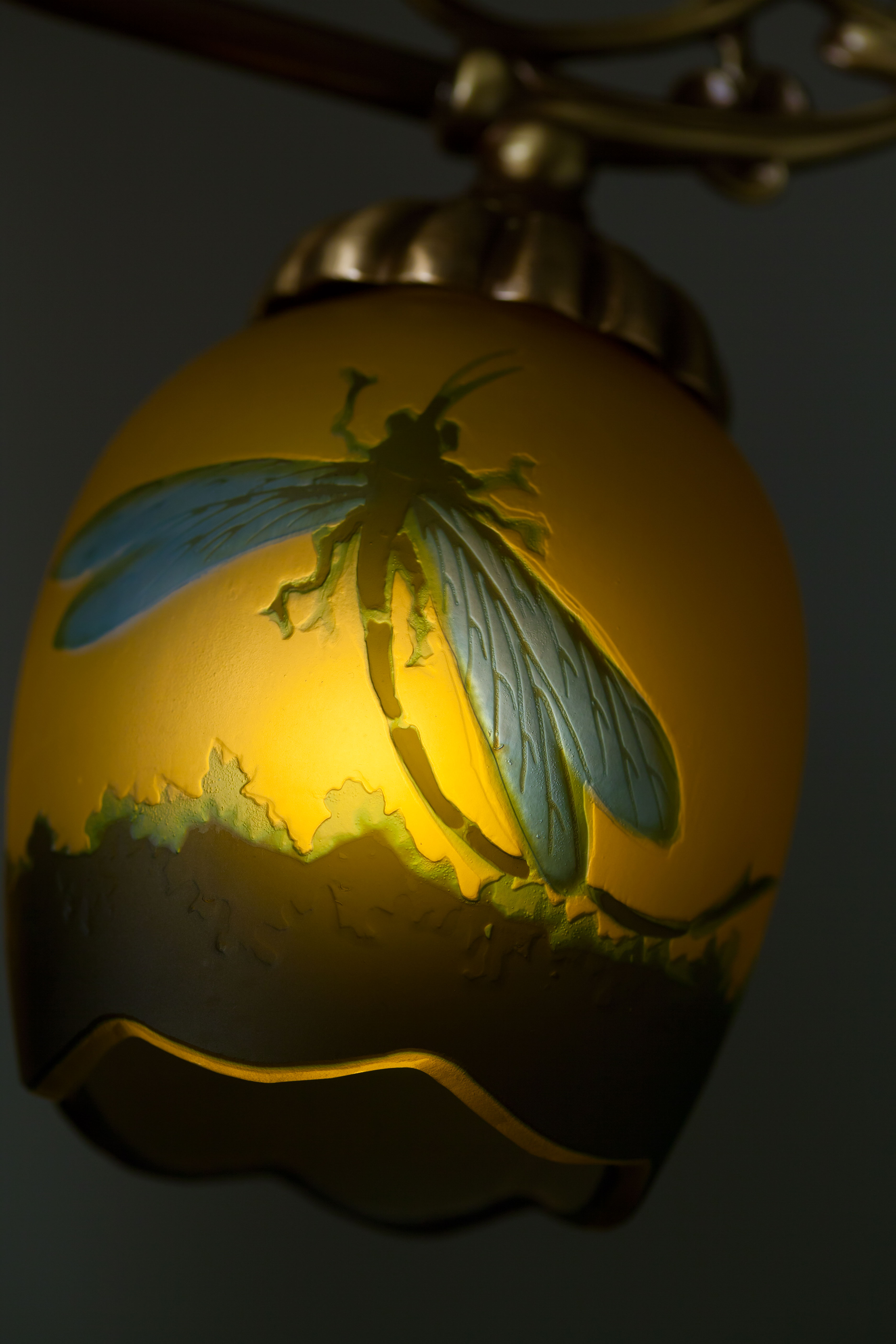 AGL-07AB-01 ルーマニア製カメオ彫りガレ風ガラス 2灯マッシュルーム型