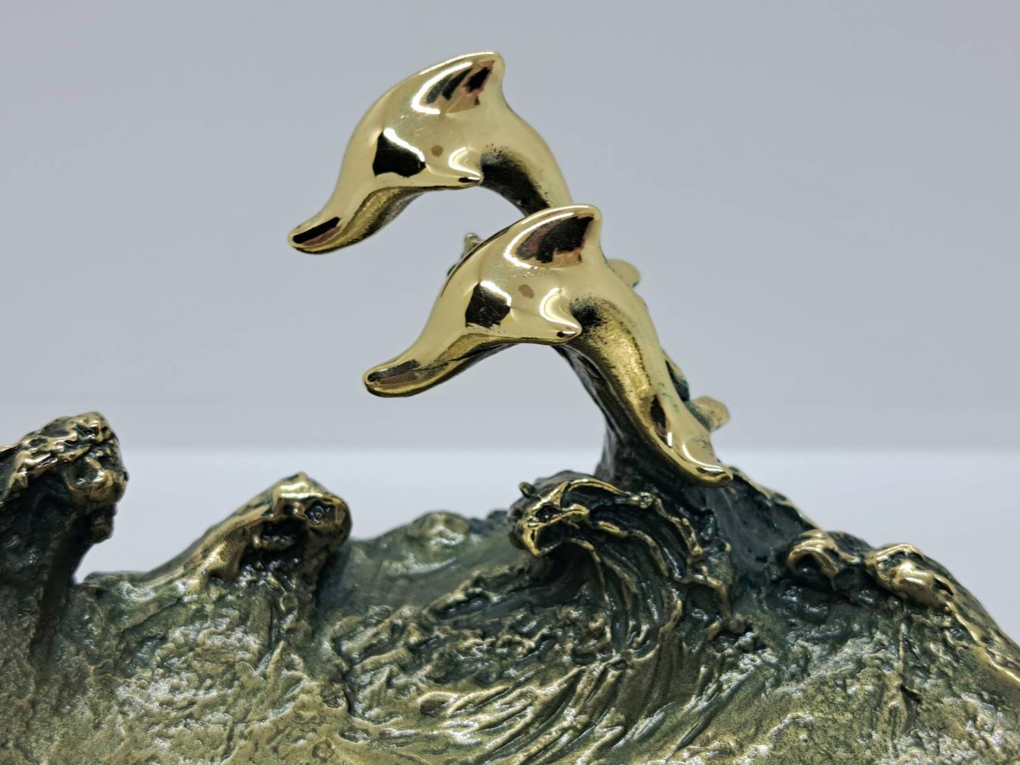 文科庁長官 宮田亮平 Springen シュプリンゲン イルカ 像 アクセサリー