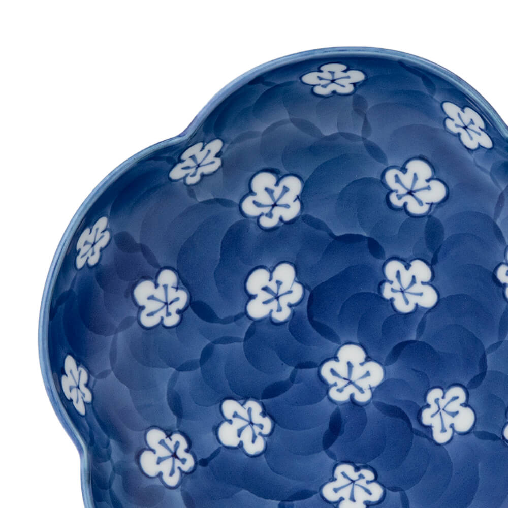 古染風梅紋 鉢（梅型） ｜ 有田焼の源右衛門窯公式オンラインショップ