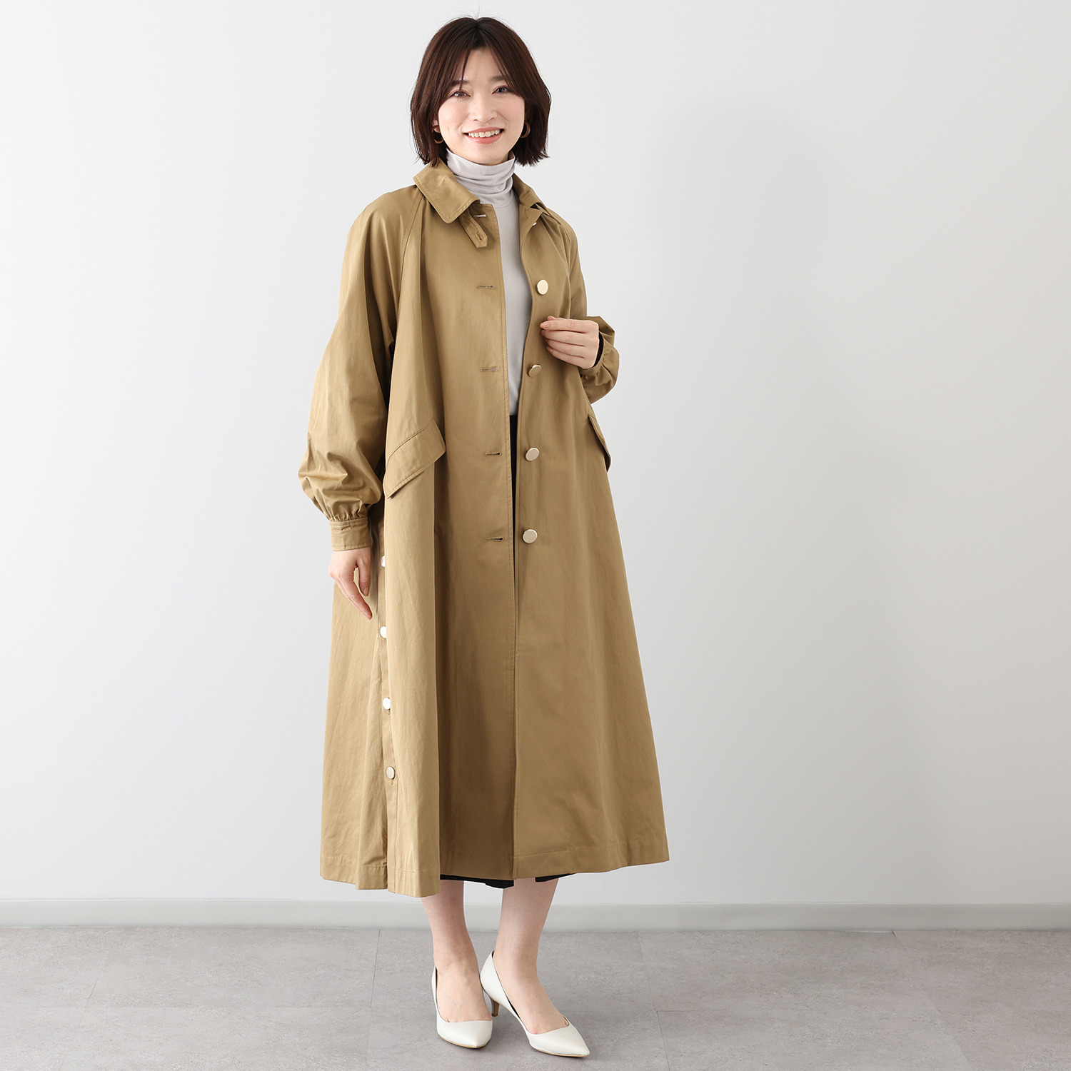 ラ ヴァーグ デトワール 華やかでエレガント サマになる トレンチ風