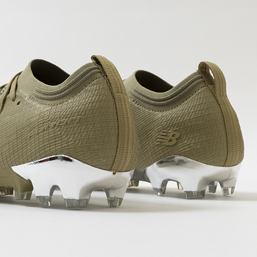 Stone Island × New Balance Furon v8 Elite FG（Dモデル）／サッカー