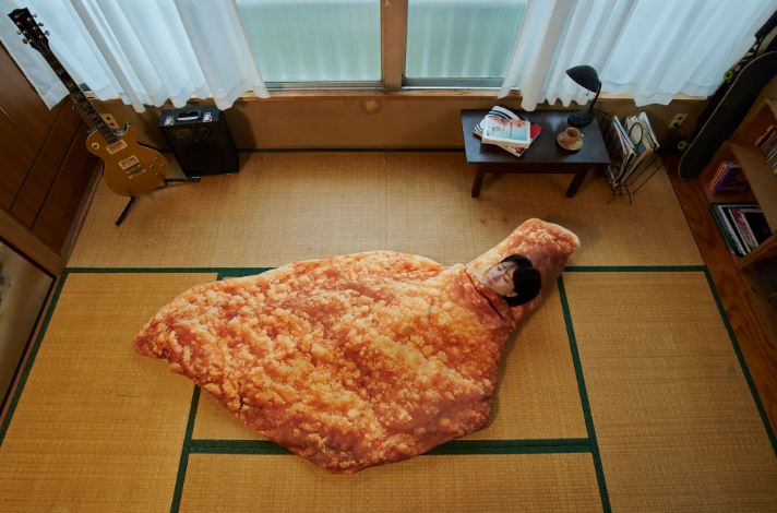 巨大モスチキン寝袋”500人にプレゼント、モスバーガー「【悲報