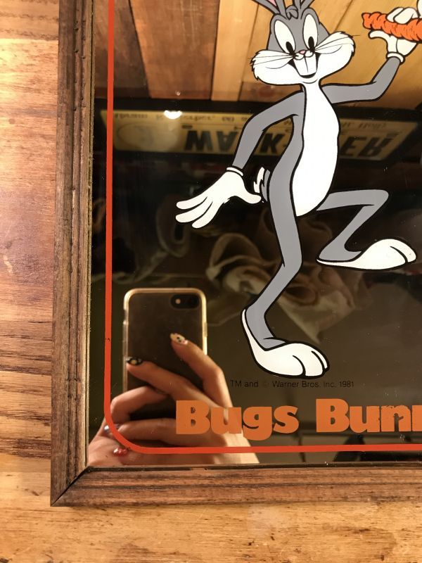 Warner Bros Looney Tunes “Bugs Bunny” Pub Mirror バッグスバニー